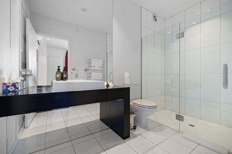 Photo of property in 6 Lordens Place, Fernhill, Queenstown, 9300