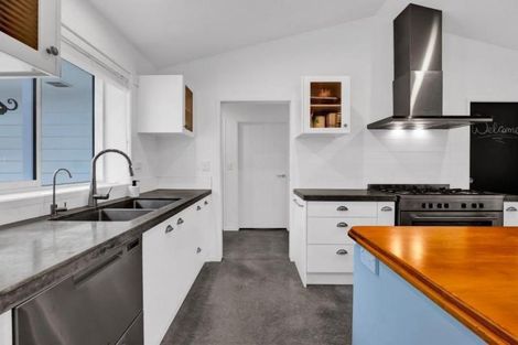 Photo of property in 2 Mercade Close, Stratford, 4332