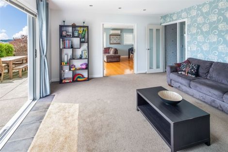 Photo of property in 48a Winsley Terrace, Churton Park, Wellington, 6037