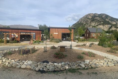 Photo of property in 14&a Balneaves Lane, Albert Town, Wanaka, 9382