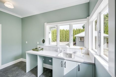 Photo of property in 137 Swamp Road, Fernhill, Napier, 4183