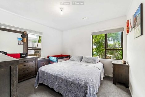 Photo of property in 33 Strid Road, Te Atatu South, Auckland, 0610