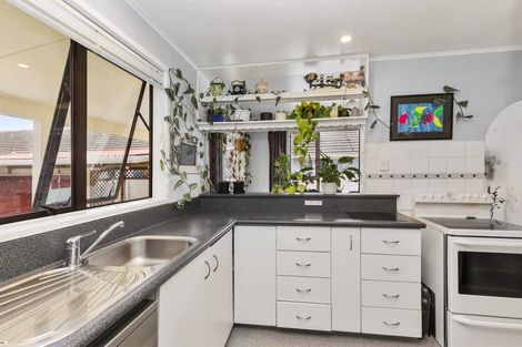 Photo of property in 16 Tawai Street, Trentham, Upper Hutt, 5018