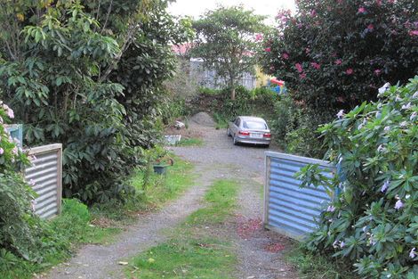 Photo of property in 12 Main Road, Waikanae, 5036