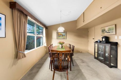 Photo of property in 12 Saint Hill Lane, Havelock North, 4130