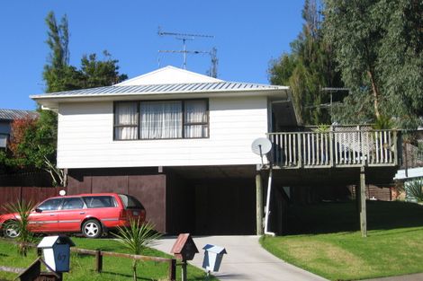 Photo of property in 1/65 Keegan Drive, Massey, Auckland, 0614