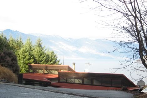 Photo of property in 14b Cameron Place, Fernhill, Queenstown, 9300