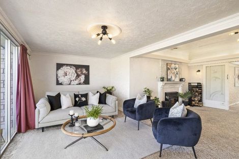 Photo of property in 18 Kent Street, Carterton, 5713