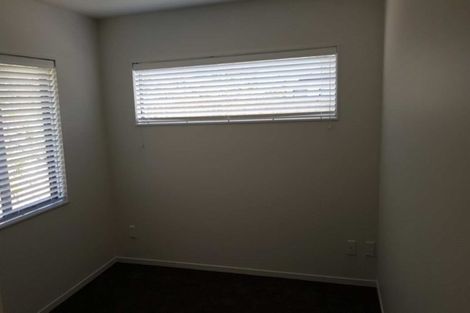 Photo of property in 117 Karepiro Drive, Stanmore Bay, Whangaparaoa, 0932