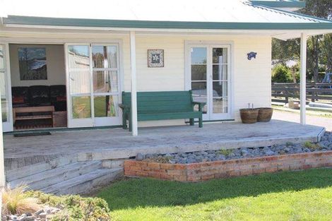 Photo of property in 241 Bremner Road, Karaka, Drury, 2113