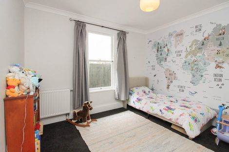 Photo of property in 71 Freyberg Street, Lyall Bay, Wellington, 6022