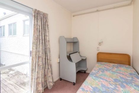 Photo of property in 61 Botanical Road, Takaro, Palmerston North, 4412