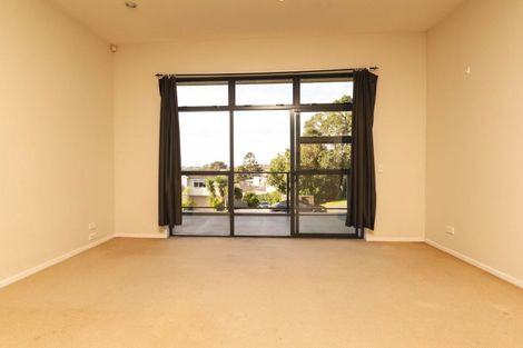 Photo of property in 9/79 Schnapper Rock Road, Schnapper Rock, Auckland, 0632