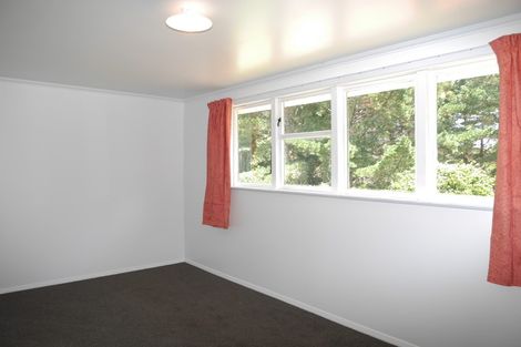 Photo of property in 7-9 York Place, Cannons Creek, Porirua, 5024