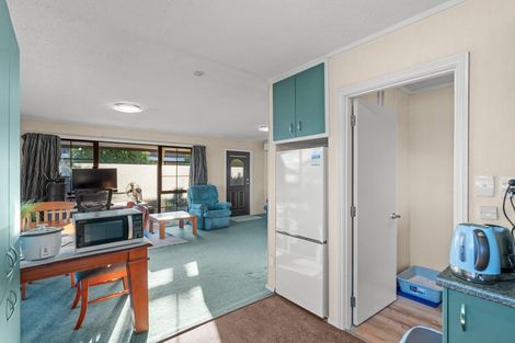 Photo of property in 1/172 Sawyers Arms Road, Bishopdale, Christchurch, 8053