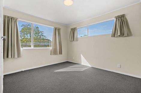 Photo of property in 400 Roscommon Road, Clendon Park, Auckland, 2103