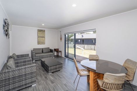 Photo of property in 104 Sands Crescent, Matarangi, Whitianga, 3592