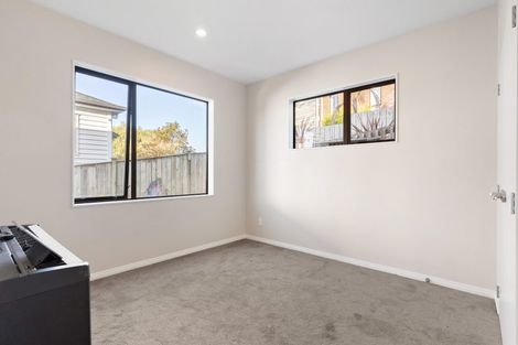 Photo of property in 11 Matisse Drive, West Harbour, Auckland, 0618
