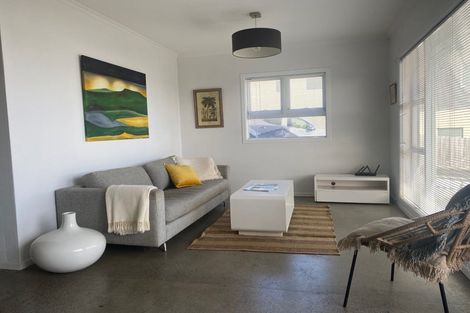 Photo of property in 3/23a Hamblyn Street, Strandon, New Plymouth, 4312