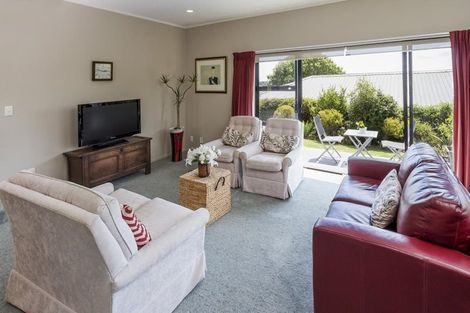 Photo of property in 1/40 Simmental Crescent, Somerville, Auckland, 2014