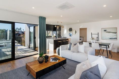 Photo of property in 18 Silkwood Place, Fitzherbert, Palmerston North, 4410