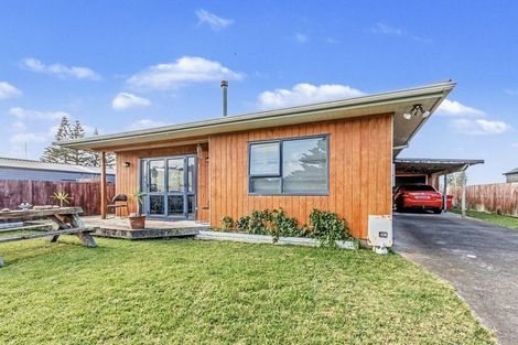 Photo of property in 7a Seafront Road, Castlecliff, Whanganui, 4501