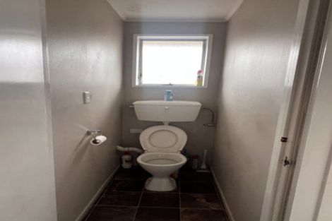 Photo of property in 49 Chipping Lane, Redwood, Christchurch, 8051