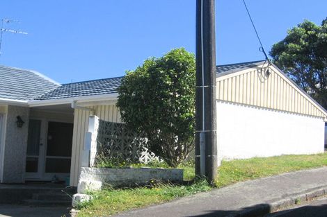 Photo of property in 27a Sydenham Street, Northland, Wellington, 6012