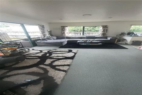 Photo of property in 10 Elvira Place, Ranui, Auckland, 0612