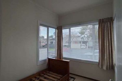 Photo of property in 52 Old Lake Road, Narrow Neck, Auckland, 0624