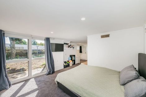 Photo of property in 3 Wairere Grove, Paraparaumu, 5032