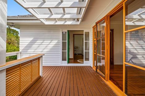 Photo of property in 207 Sturges Road, Henderson, Auckland, 0612