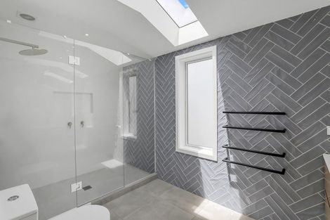 Photo of property in 26c Stottholm Road, Titirangi, Auckland, 0604