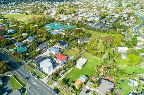 Photo of property in 208c Henderson Valley Road, Henderson, Auckland, 0612