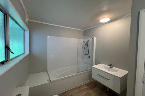 Photo of property in 2/22 Shackleton Grove, Stokes Valley, Lower Hutt, 5019