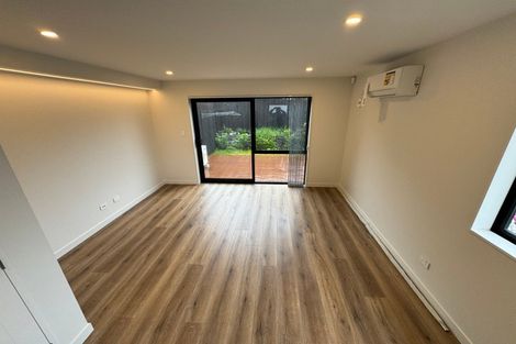 Photo of property in 19 Windy Ridge Road, Glenfield, Auckland, 0629