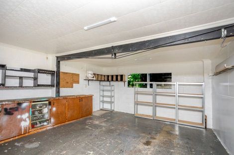 Photo of property in 1 Carlson Street, Dannevirke, 4930