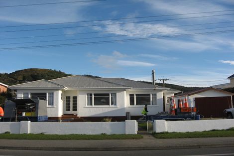 Photo of property in 246f Marine Parade, Bluff, 9814