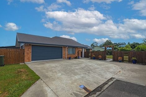 Photo of property in 20 Chestnut Close, Kelvin Grove, Palmerston North, 4414
