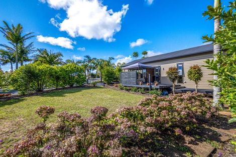 Photo of property in 15 Alderton Drive, Kerikeri, 0230