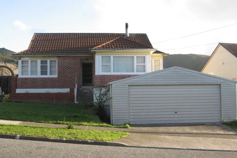 Photo of property in 32 Wilkie Crescent, Naenae, Lower Hutt, 5011