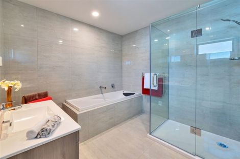 Photo of property in 107 Sturges Road, Henderson, Auckland, 0612