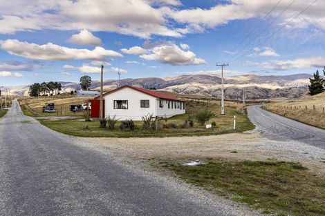 Photo of property in 42 Kawiu Road, Levin, 5510