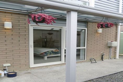 Photo of property in 25a Pupuke Road, Birkenhead, Auckland, 0627