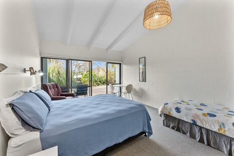 Photo of property in 51 Wairau Road, Oakura, 4314