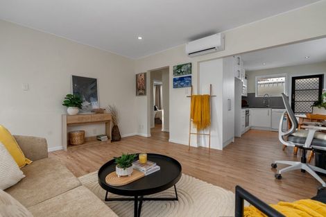 Photo of property in 1/27 Oxley Avenue, St Albans, Christchurch, 8014