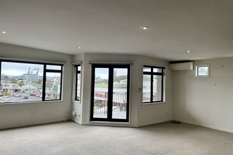 Photo of property in 2a/4 Fleet Street, Devonport, Auckland, 0624
