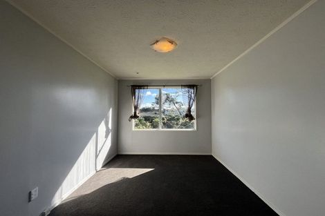 Photo of property in 13 Adam Sunde Place, Glen Eden, Auckland, 0602