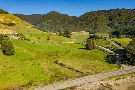 Photo of property in 888 Queen Charlotte Drive, Linkwater, 7281