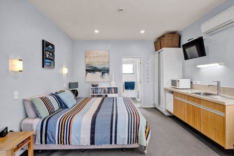 Photo of property in Headlands Opunake, 32 Fox Street, Opunake, 4616